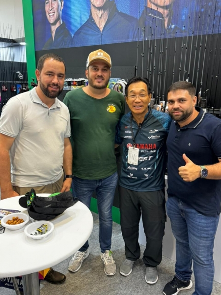 Com o rei da pescaria Nelson Nakamura Com o rei da pescaria Nelson Nakamura